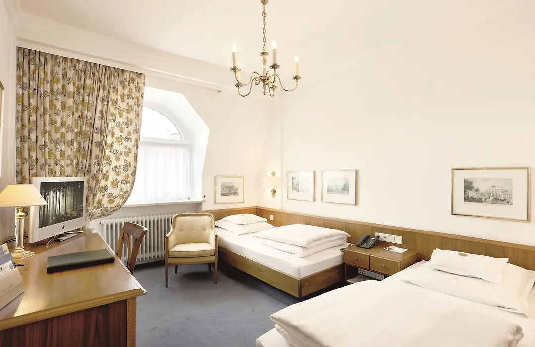 Hotel Reutemann-Seegarten-1